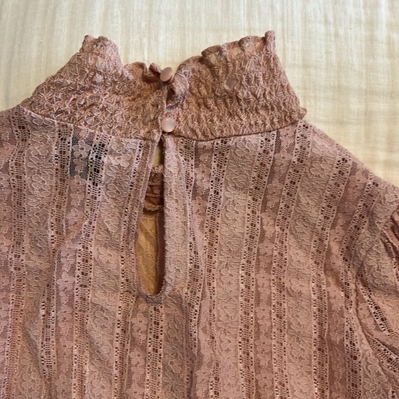 Halogen lace blouse - Picture 3 of 3